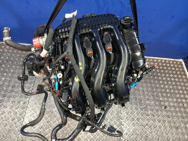Recambio de motor completo para citroën c3 iii (sx) 1.2 puretech 82 referencia OEM IAM HMR  