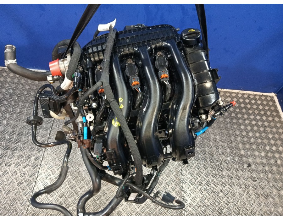 Recambio de motor completo para citroën c3 iii (sx) 1.2 puretech 82 referencia OEM IAM HMR  