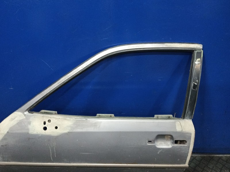 Recambio de puerta delantera izquierda para porsche 944 referencia OEM IAM   