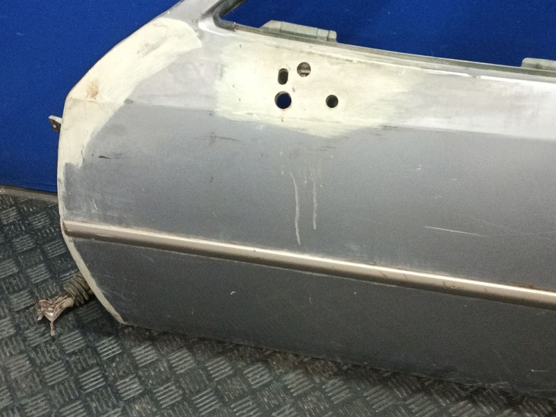 Recambio de puerta delantera izquierda para porsche 944 referencia OEM IAM   
