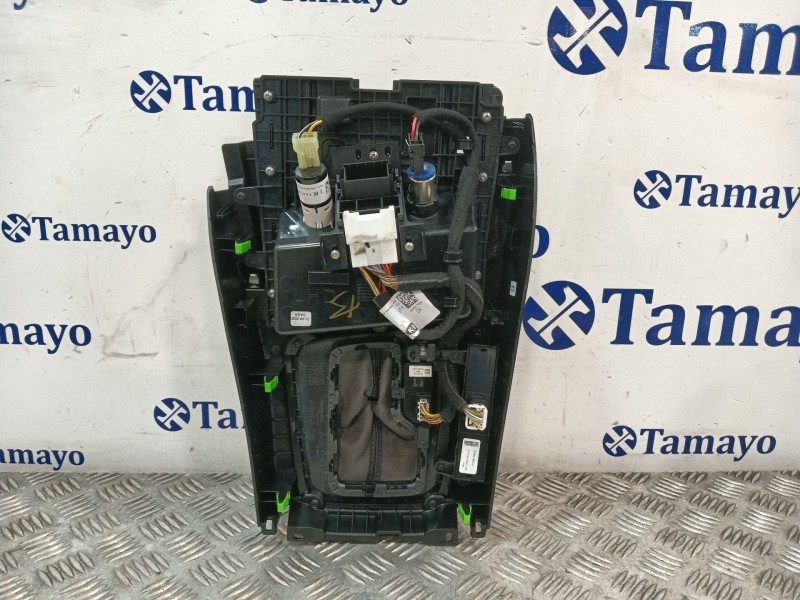 Recambio de consola central para kia xceed (cd) 1.6 gdi hybrid referencia OEM IAM 84631J7900 84651J7000 