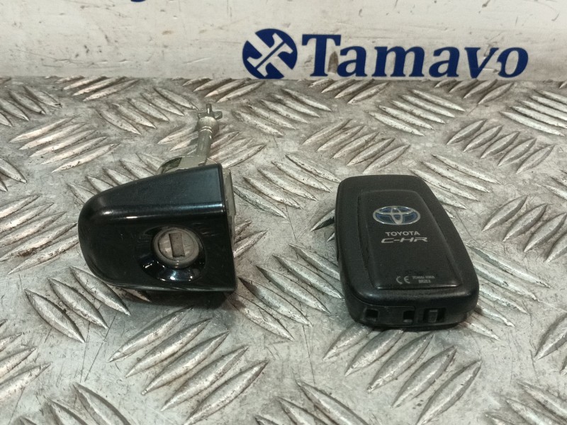 Recambio de bombin puerta delantera derecha para toyota c-hr (_x1_) 1.8 hybrid (zyx10_, zyx11_) referencia OEM IAM   