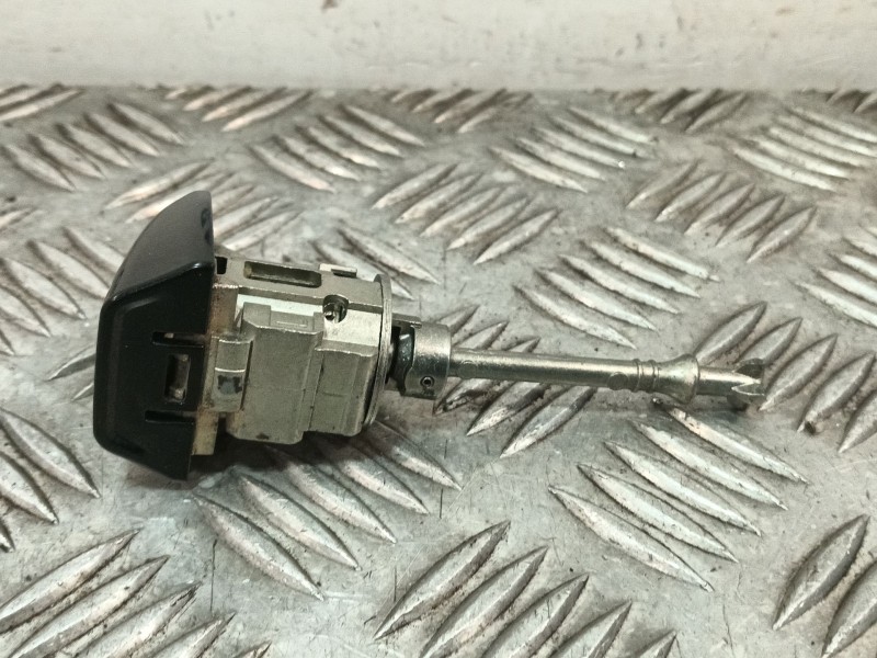 Recambio de bombin puerta delantera derecha para toyota c-hr (_x1_) 1.8 hybrid (zyx10_, zyx11_) referencia OEM IAM   