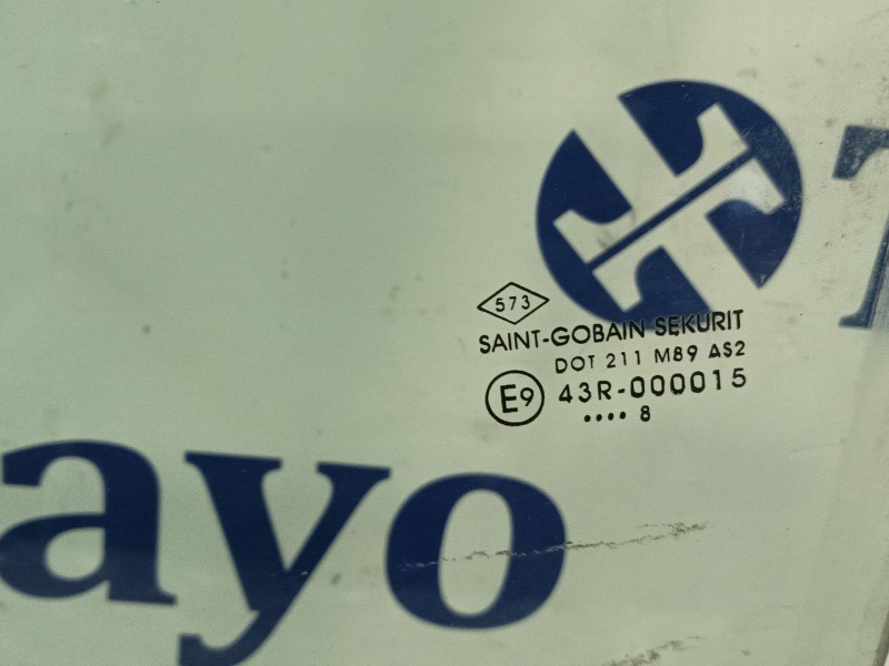 Recambio de luna delantera izquierda para dacia sandero referencia OEM IAM 211M89AS2 43R000015 