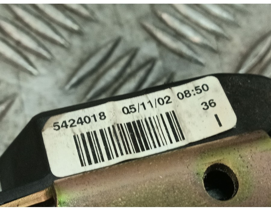 Recambio de cinturon seguridad delantero izquierdo para seat ibiza iii (6l1) 1.4 16v referencia OEM IAM 6L3857705E 193857737A 
