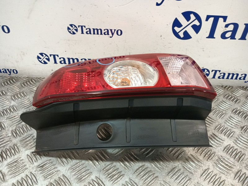 Recambio de piloto trasero derecho para dacia duster (hs_) 1.5 dci 4x4 (hsmc, hsmd) referencia OEM IAM 265500033R  