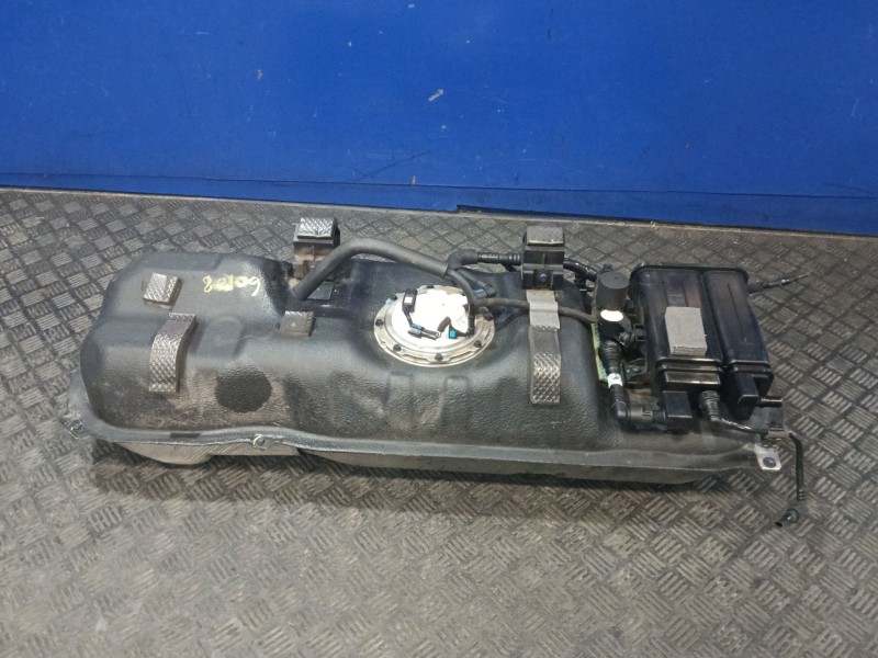 Recambio de deposito combustible para kia xceed (cd) 1.6 gdi hybrid referencia OEM IAM 31100CR000  