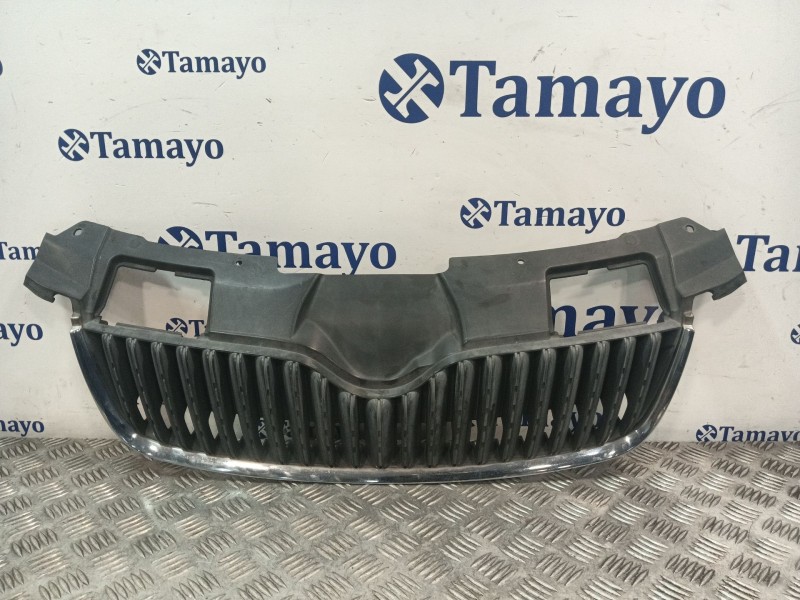 Recambio de rejilla capot para skoda fabia (5j2 ) referencia OEM IAM 5J0853668A  