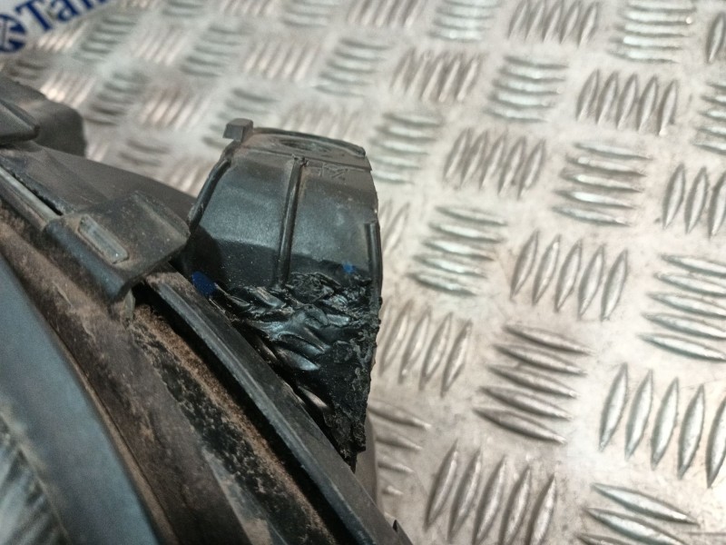 Recambio de faro derecho para opel zafira a referencia OEM IAM 89100157  