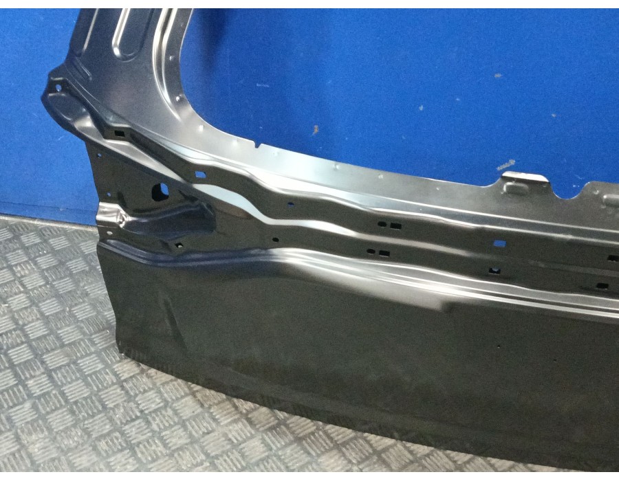 Recambio de porton trasero para ssangyong korando (c300) 1.5 e-xgdi 4wd referencia OEM IAM 6401137000  
