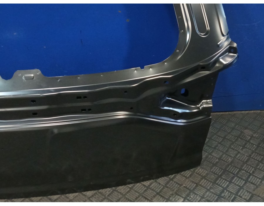 Recambio de porton trasero para ssangyong korando (c300) 1.5 e-xgdi 4wd referencia OEM IAM 6401137000  