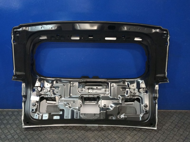 Recambio de porton trasero para ssangyong korando (c300) 1.5 e-xgdi 4wd referencia OEM IAM 6401137000  