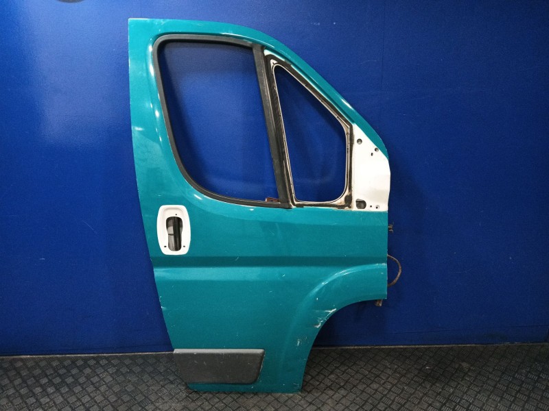 Recambio de puerta delantera derecha para peugeot boxer furgón 2.2 hdi fap cat referencia OEM IAM   
