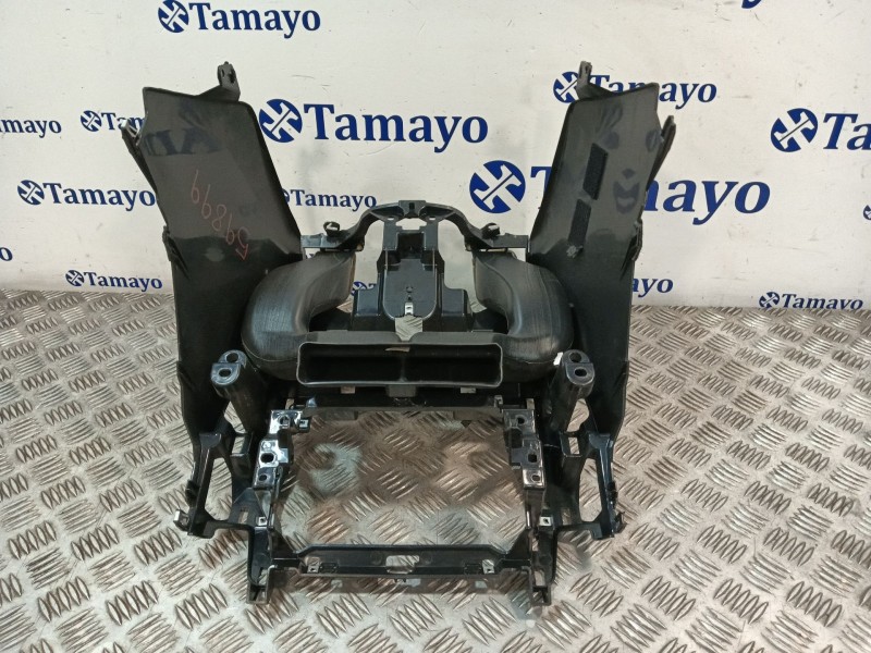 Recambio de moldura para land rover discovery iv (l319) 3.0 sdv6 4x4 referencia OEM IAM AH2218D582A 10202117 