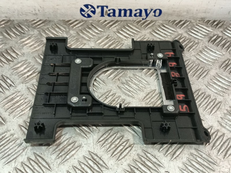 Recambio de moldura para land rover discovery iv (l319) 3.0 sdv6 4x4 referencia OEM IAM CH22045H92  