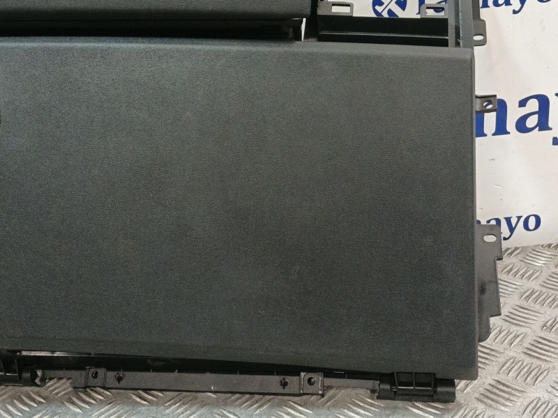Recambio de guantera para land rover discovery iv (l319) 3.0 sdv6 4x4 referencia OEM IAM LR061582 EH2214K016AA 
