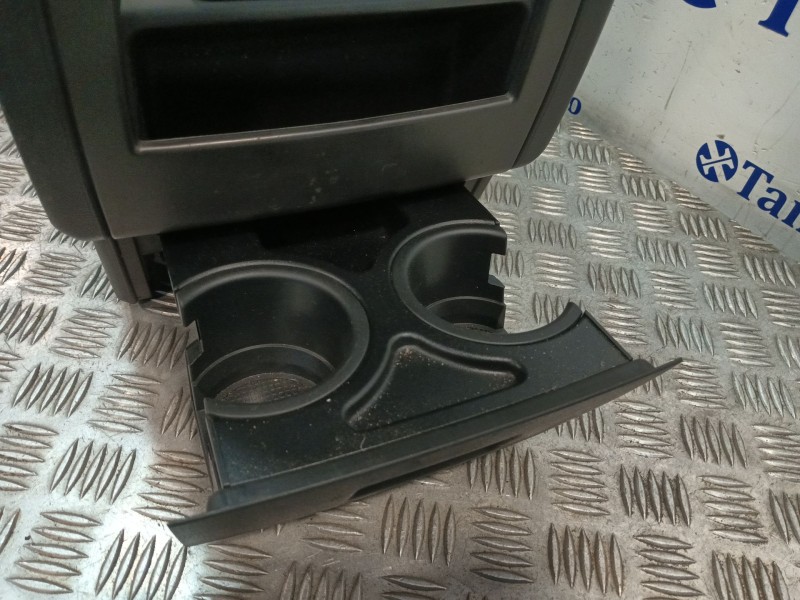 Recambio de consola central para land rover discovery iv (l319) 3.0 sdv6 4x4 referencia OEM IAM CH2204567A  