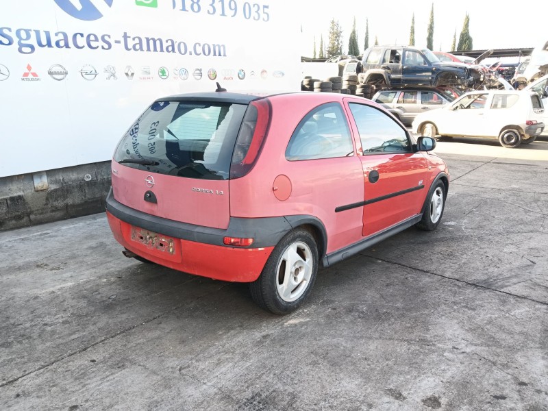 opel corsa c (x01) del año 2000