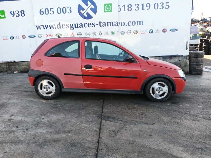 opel corsa c (x01) del año 2000