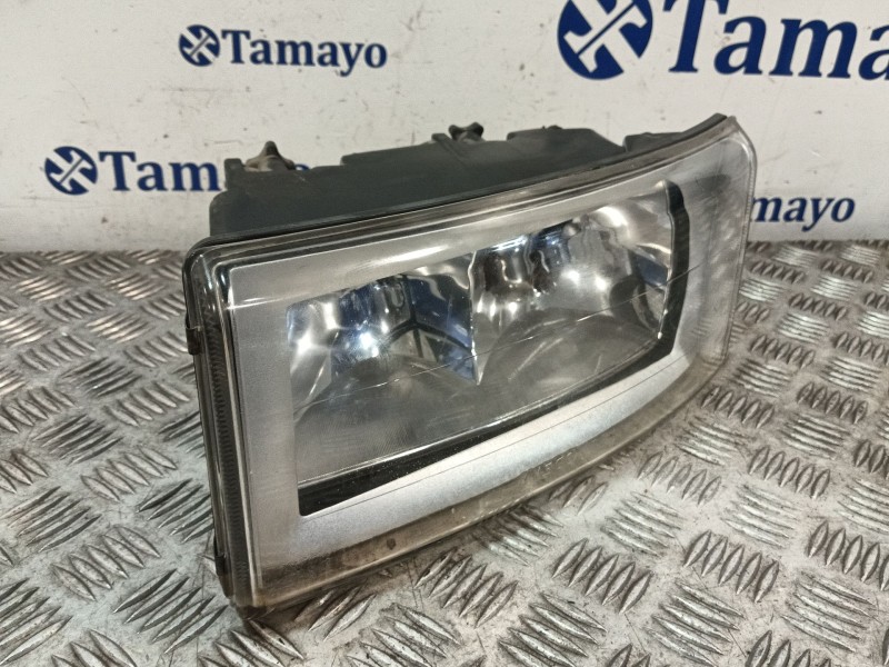 Recambio de faro izquierdo para iveco daily cabina 35c11 referencia OEM IAM 1305235382  
