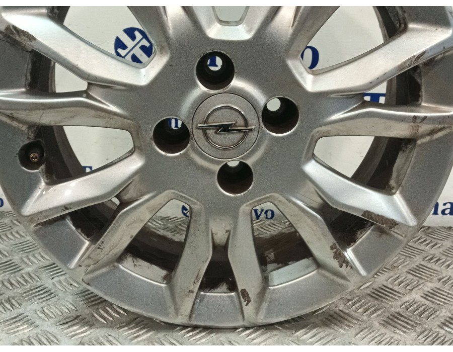 Recambio de llanta para opel corsa d (s07) 1.4 (l08, l68) referencia OEM IAM 13276451  