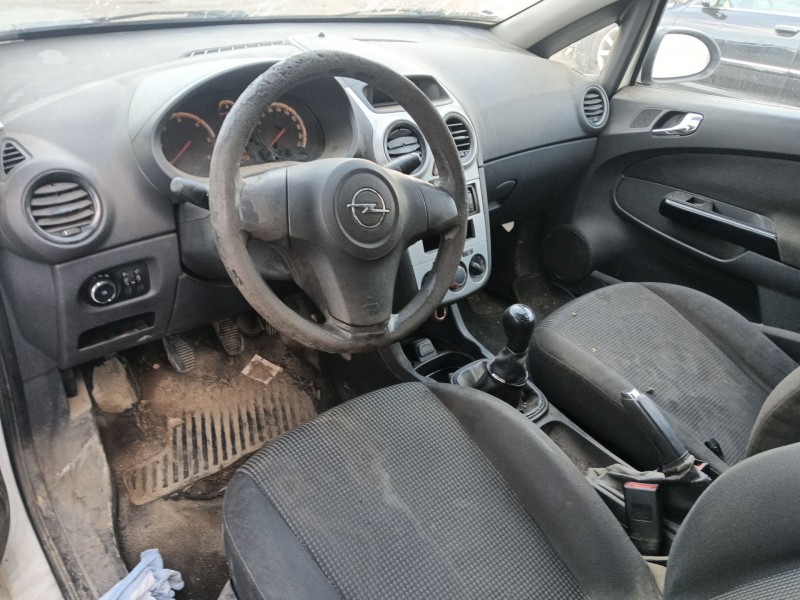 opel corsa d (s07) del año 2011