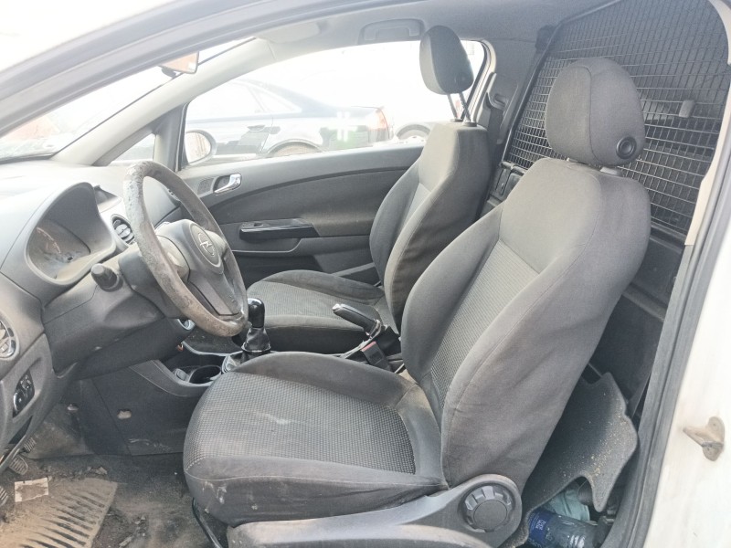 opel corsa d (s07) del año 2011