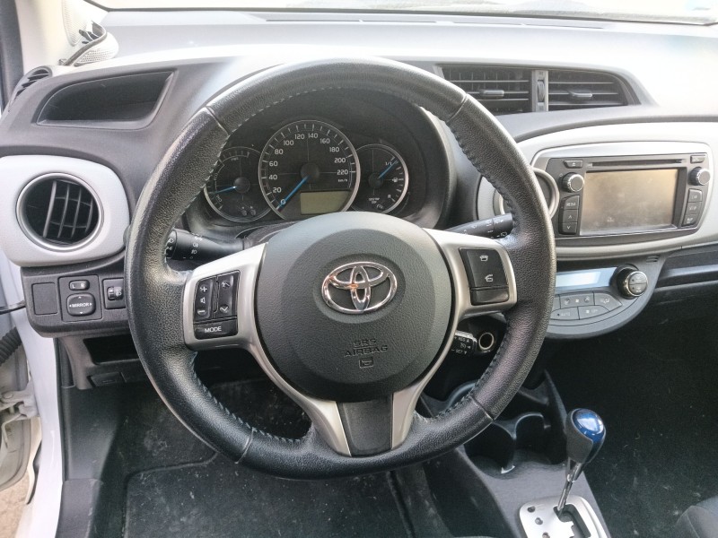toyota yaris (xp13m) del año 2013