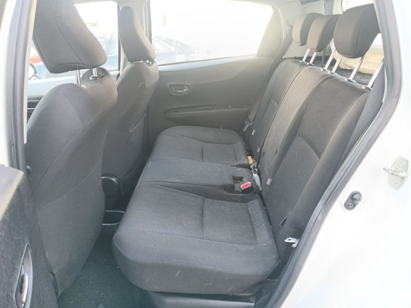 toyota yaris (xp13m) del año 2013