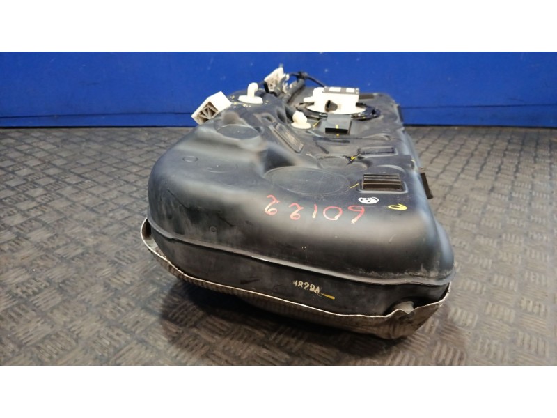 Recambio de deposito combustible para hyundai ioniq (ae) 1.6 gdi hybrid referencia OEM IAM 31150G2000 31150G2500 31150G2600