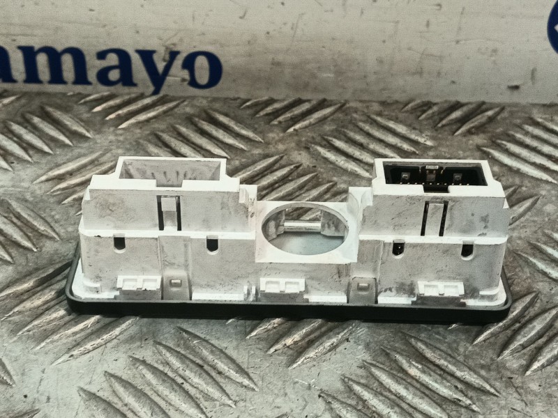 Recambio de conector para land rover discovery iv (l319) 3.0 sdv6 4x4 referencia OEM IAM DH2219C166CA  