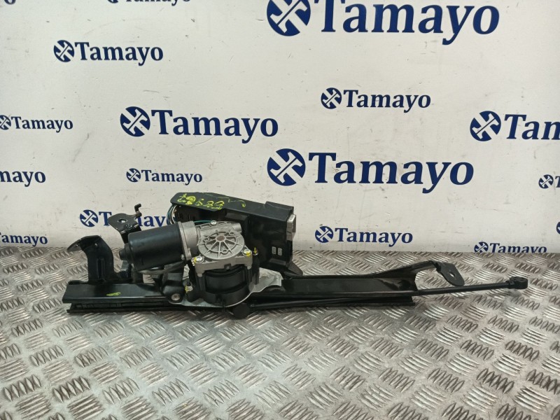 Recambio de motor cierre centralizado porton para kia carnival referencia OEM IAM 817704D101  