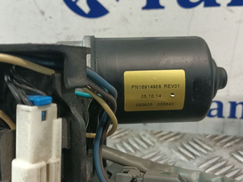 Recambio de motor cierre centralizado porton para kia carnival referencia OEM IAM 817704D101  
