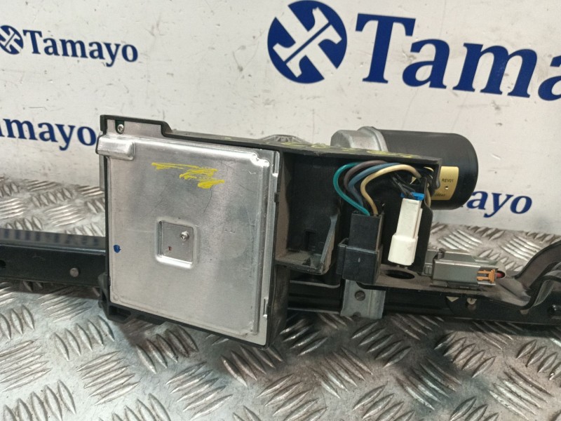 Recambio de motor cierre centralizado porton para kia carnival referencia OEM IAM 817704D101  