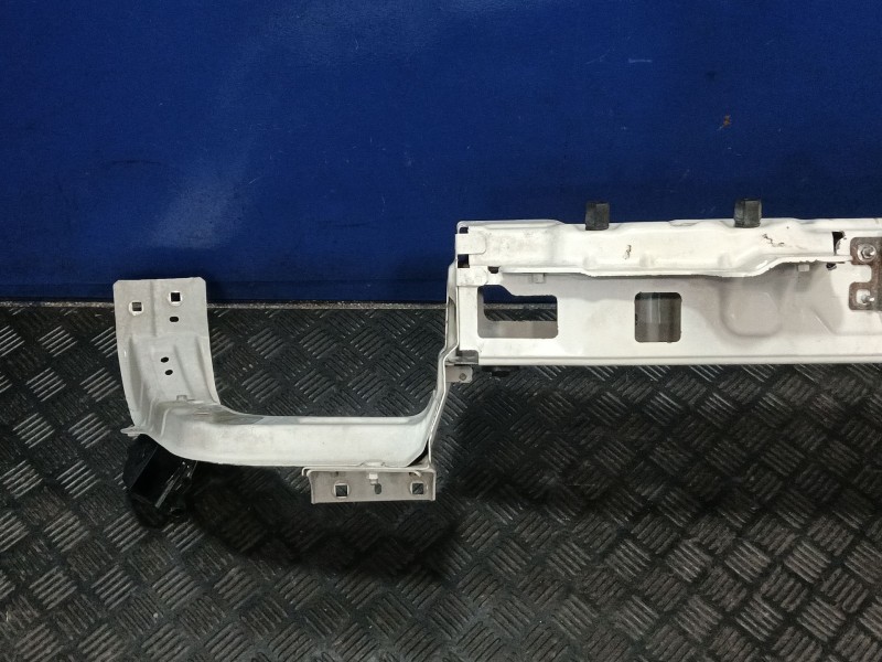 Recambio de travesaño delantero superior para fiat doblo cargo (263_) 1.3 d multijet referencia OEM IAM   