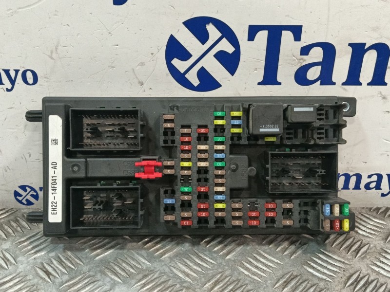 Recambio de caja reles / fusibles para land rover discovery iv (l319) 3.0 sdv6 4x4 referencia OEM IAM EH2214F041AD  