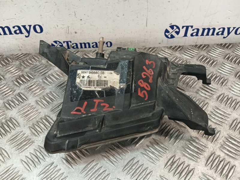 Recambio de faro antiniebla izquierdo para peugeot 407 sw referencia OEM IAM 964194568003  