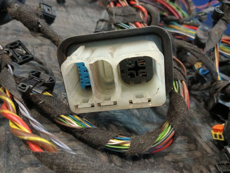 Recambio de instalacion electrica salpicadero para mercedes-benz clase gla (w156) referencia OEM IAM A2465460464 A2465460800 A11