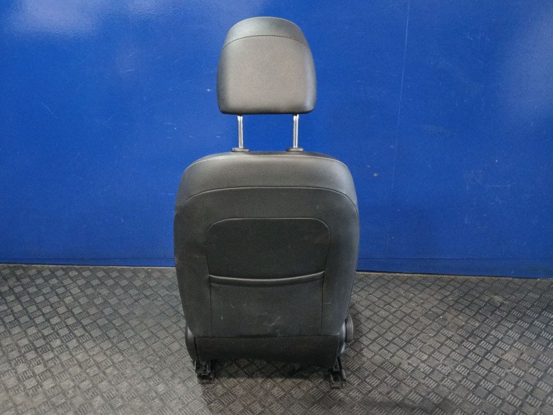 Recambio de asiento delantero derecho para kia xceed (cd) 1.6 gdi hybrid referencia OEM IAM 80620J7000  