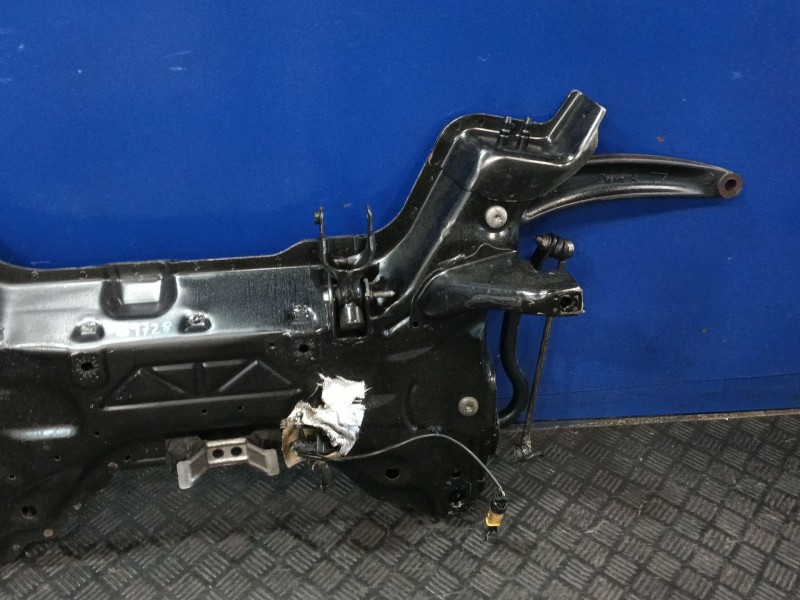 Recambio de puente delantero para peugeot 3008 i monospace (0u_) 1.6 hdi referencia OEM IAM 741D13109  