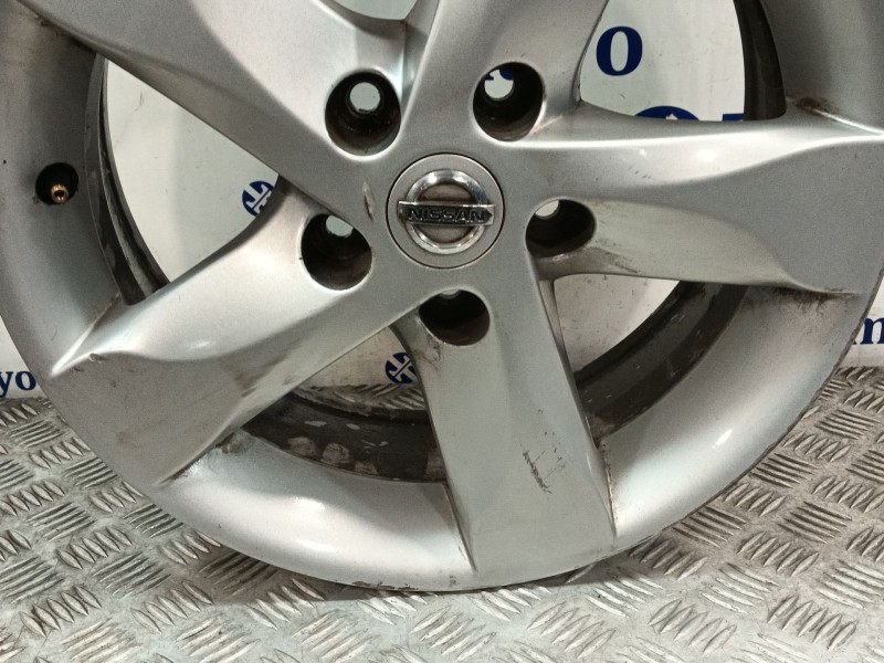 Recambio de llanta para nissan note (e11e) acenta referencia OEM IAM D0300BH01C  