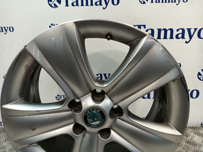 Recambio de llanta para skoda yeti (5l) 1.2 tsi referencia OEM IAM 5L0601025B  