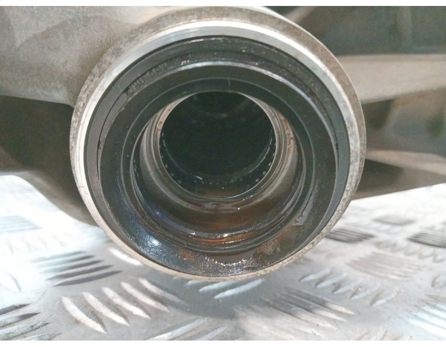 Recambio de diferencial trasero para land rover discovery iv (l319) 3.0 sdv6 4x4 referencia OEM IAM CH224W063AB 97722097008 
