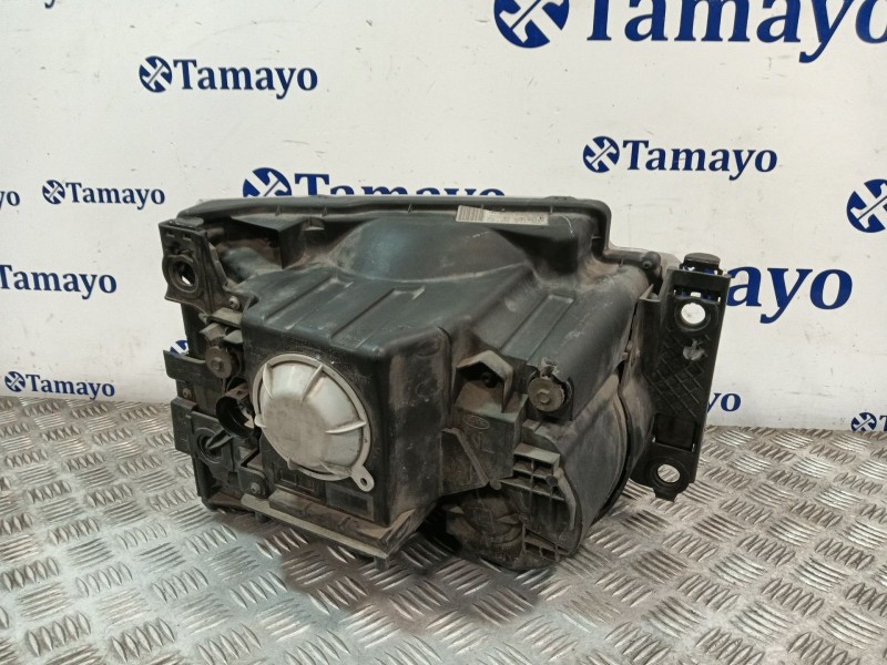 Recambio de faro izquierdo para land rover discovery iii (l319) 2.7 td 4x4 referencia OEM IAM XBC001072  