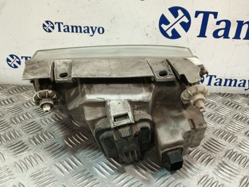 Recambio de faro derecho para volkswagen polo iii (6n1) 60 1.4 referencia OEM IAM 96249600  