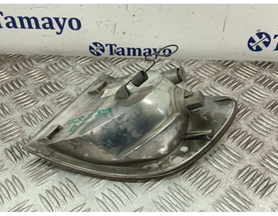 Recambio de piloto delantero derecho para mercedes-benz vito (w638) caja cerrada 2.1 cc referencia OEM IAM 6388200921  
