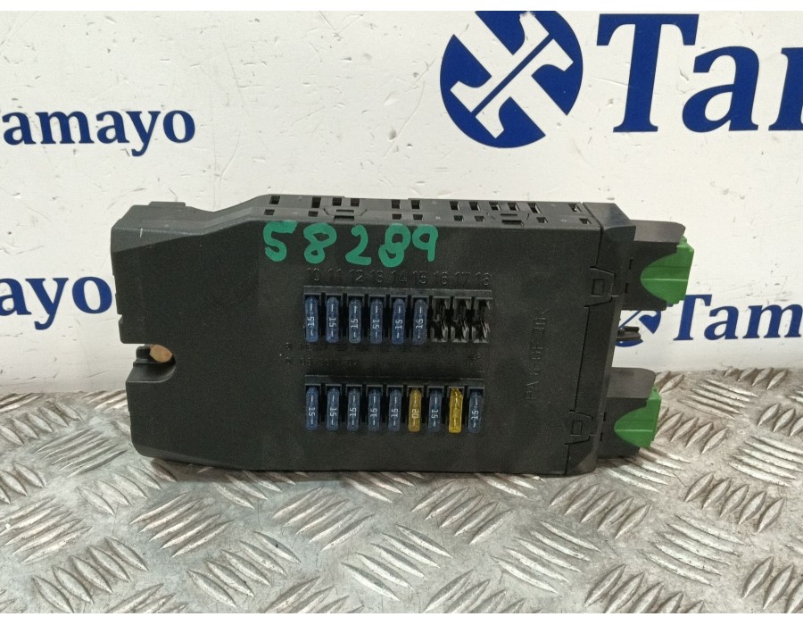 Recambio de caja reles / fusibles para mercedes-benz vito (w638) caja cerrada 2.1 cc referencia OEM IAM 00005400650  