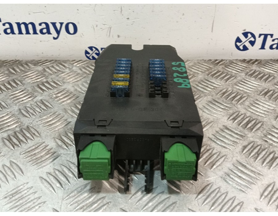 Recambio de caja reles / fusibles para mercedes-benz vito (w638) caja cerrada 2.1 cc referencia OEM IAM 00005400650  