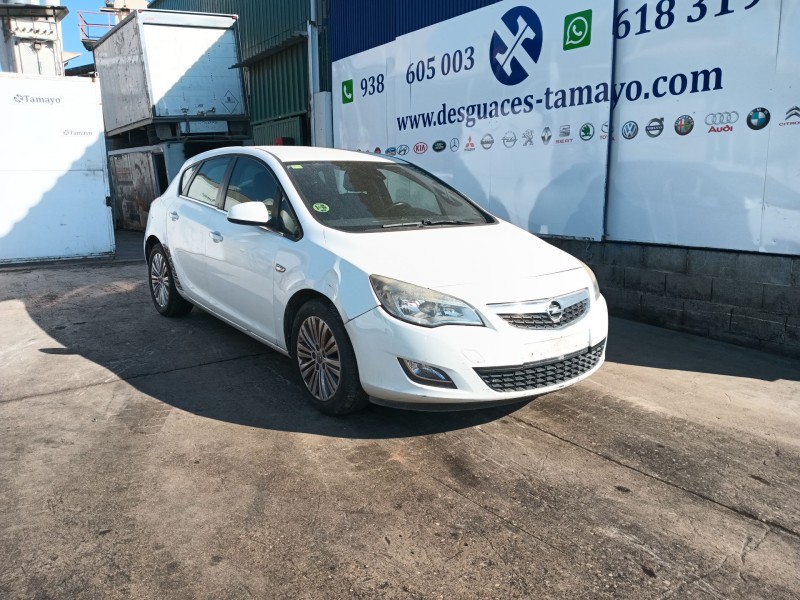 opel astra j (p10) del año 2010