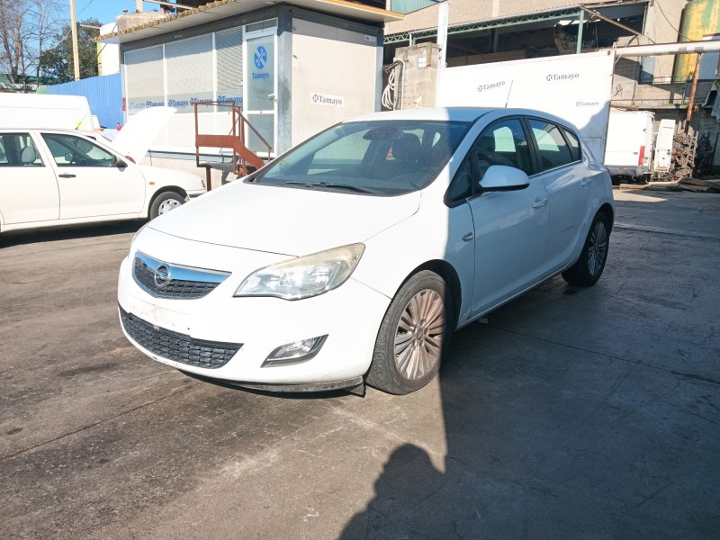 opel astra j (p10) del año 2010